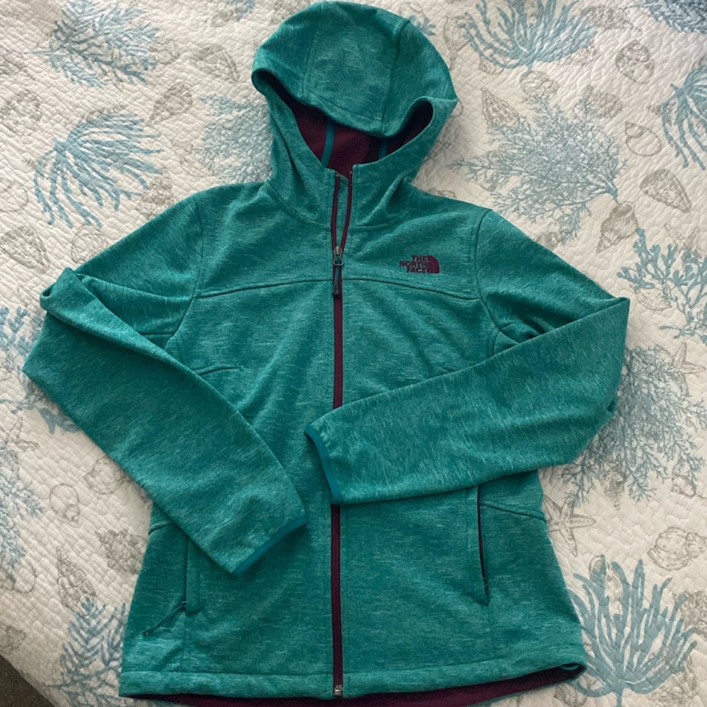 North face women’s jacket size small